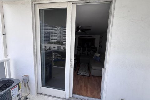 Copropriété à louer à Fort Lauderdale, Floride: 1 chambre, 76.09 m2 № 2177476 - photo 9