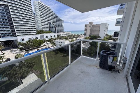 Copropriété à louer à Fort Lauderdale, Floride: 1 chambre, 76.09 m2 № 2177476 - photo 11