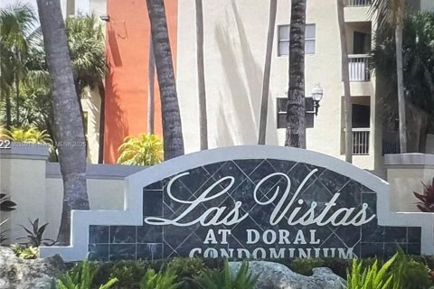 Condominio en alquiler en Doral, Florida, 2 dormitorios, 92.16 m2 № 1954288 - foto 3