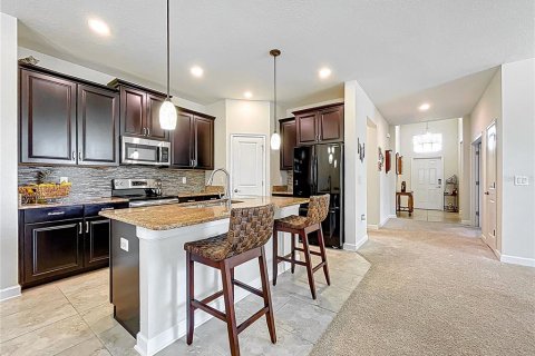 House in Clermont, Florida 3 bedrooms, 186.36 sq.m. № 1782737 - photo 12