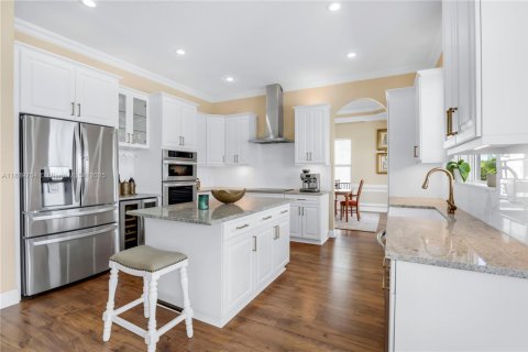 Casa en venta en Miramar, Florida, 5 dormitorios, 332.03 m2 № 1846322 - foto 5
