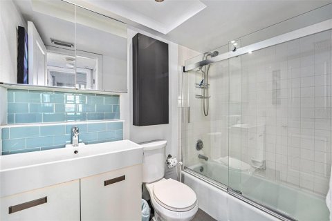 Condo in Clearwater, Florida, 1 bedroom  № 1673804 - photo 22