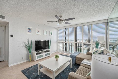 Condo in Clearwater, Florida, 1 bedroom  № 1673804 - photo 10