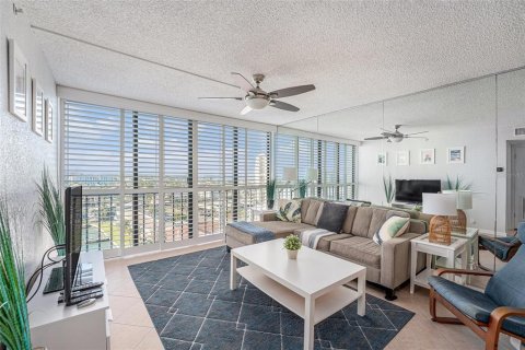 Condo in Clearwater, Florida, 1 bedroom  № 1673804 - photo 9
