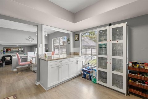 Casa en venta en Tampa, Florida, 4 dormitorios, 158.86 m2 № 1834570 - foto 10