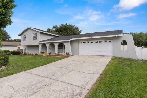 Casa en venta en Tampa, Florida, 4 dormitorios, 158.86 m2 № 1834570 - foto 2