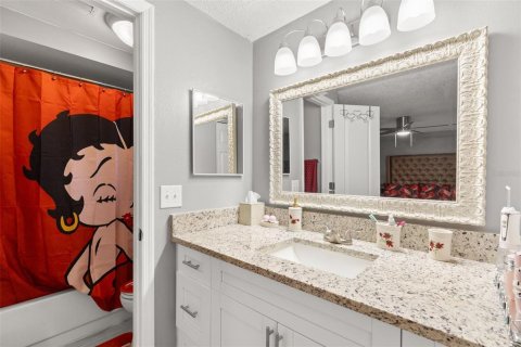 Casa en venta en Tampa, Florida, 4 dormitorios, 158.86 m2 № 1834570 - foto 18