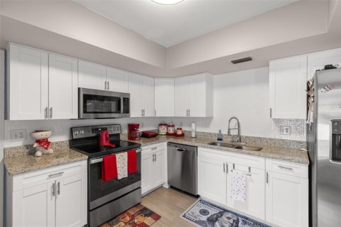 Casa en venta en Tampa, Florida, 4 dormitorios, 158.86 m2 № 1834570 - foto 8