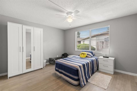 Casa en venta en Tampa, Florida, 4 dormitorios, 158.86 m2 № 1834570 - foto 14