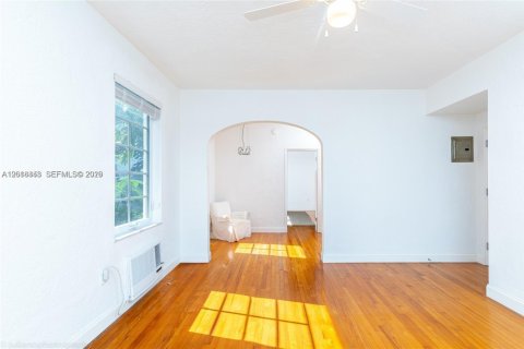 Condo à Miami Beach, Floride, 1 chambre  № 2084728