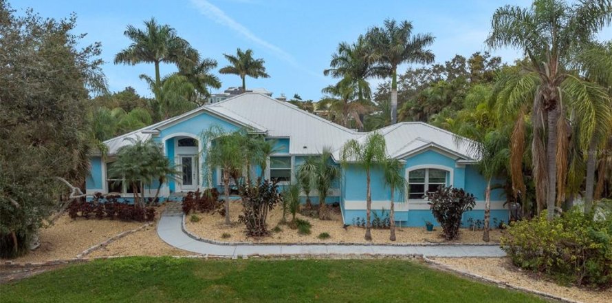 House in Apollo Beach, Florida 3 bedrooms, 186.45 sq.m. № 1617874