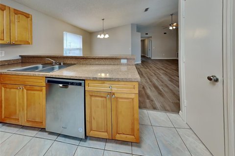 Villa ou maison à louer à Winter Haven, Floride: 3 chambres, 182.18 m2 № 2117780 - photo 6