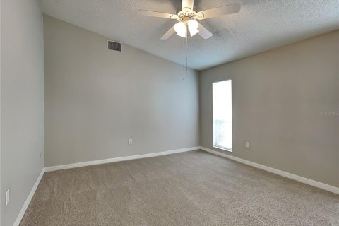 Villa ou maison à louer à Winter Haven, Floride: 3 chambres, 182.18 m2 № 2117780 - photo 7