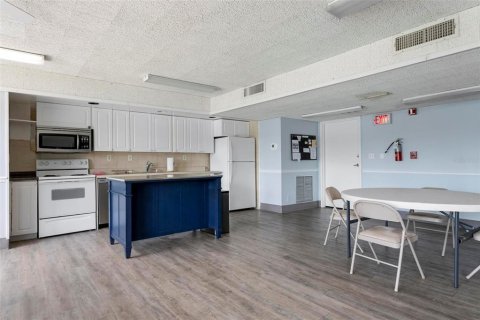 Copropriété à vendre à Bradenton, Floride: 2 chambres, 87.33 m2 № 2097638 - photo 16