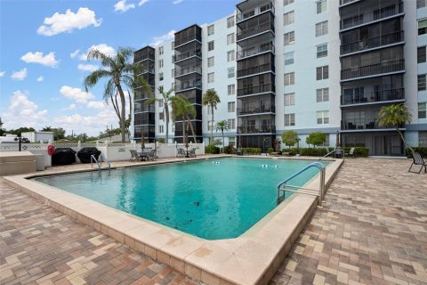 Copropriété à vendre à Bradenton, Floride: 2 chambres, 87.33 m2 № 2097638 - photo 13
