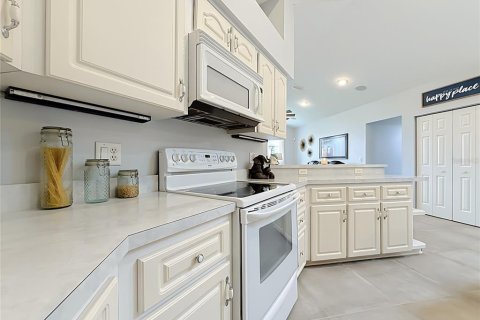 Villa ou maison à vendre à Ocala, Floride: 4 chambres, 247.12 m2 № 2408901 - photo 17