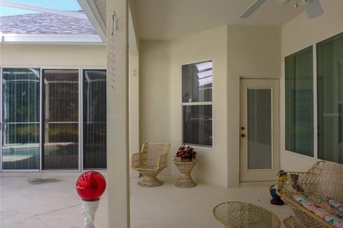 House in Weeki Wachee, Florida 4 bedrooms, 231.79 sq.m. № 1746343 - photo 18