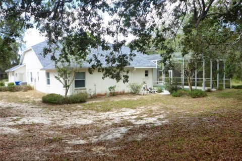 House in Weeki Wachee, Florida 4 bedrooms, 231.79 sq.m. № 1746343 - photo 23
