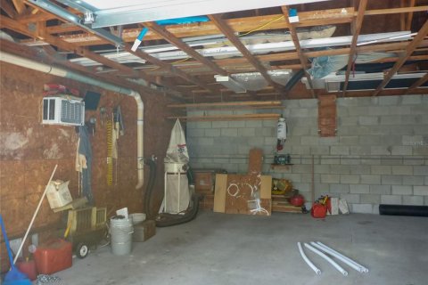 House in Weeki Wachee, Florida 4 bedrooms, 231.79 sq.m. № 1746343 - photo 29