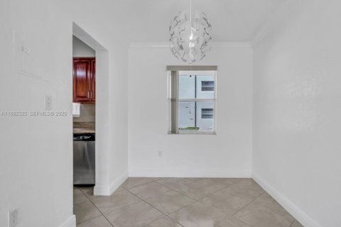 Купить кондоминиум в Майами, Флорида 3 спальни, 97.92м2, № 2025063 - фото 9