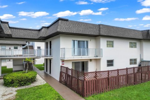 Кондоминиум с 3 спальнями в Майами, Флорида № 2025063