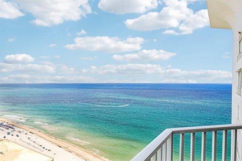 Condominio en venta en Pompano Beach, Florida, 2 dormitorios, 152.73 m2 № 2262187 - foto 14