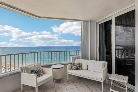 Condominio en venta en Pompano Beach, Florida, 2 dormitorios, 152.73 m2 № 2262187 - foto 3