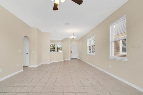 Townhouse in Windermere, Florida 3 bedrooms, 152.82 sq.m. № 1805506 - photo 4