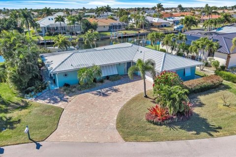 Villa ou maison à Punta Gorda, Floride 3 chambres, 168.9 m2 № 2118333