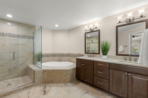 Townhouse in Saint Pete Beach, Florida 3 bedrooms, 219.81 sq.m. № 1757620 - photo 7