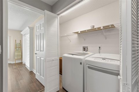 Townhouse in Saint Pete Beach, Florida 3 bedrooms, 219.81 sq.m. № 1757620 - photo 12
