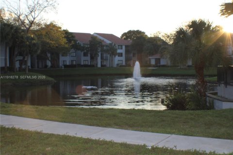 Снять в аренду кондоминиум в Корал-Спрингс, Флорида 3 спальни, 118.26м2, № 2005804 - фото 6