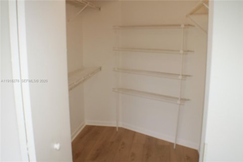 Снять в аренду кондоминиум в Корал-Спрингс, Флорида 3 спальни, 118.26м2, № 2005804 - фото 16