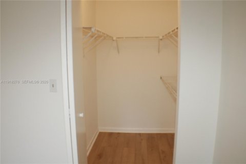 Снять в аренду кондоминиум в Корал-Спрингс, Флорида 3 спальни, 118.26м2, № 2005804 - фото 21