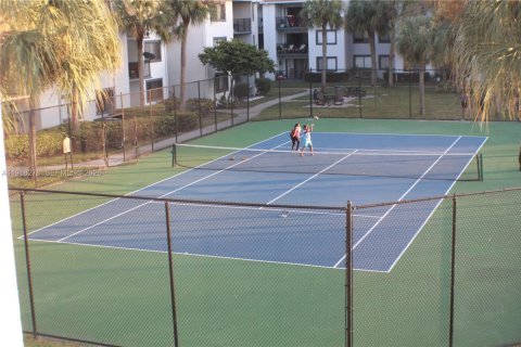 Снять в аренду кондоминиум в Корал-Спрингс, Флорида 3 спальни, 118.26м2, № 2005804 - фото 5