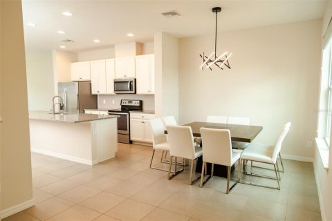 Touwnhouse à louer à Windermere, Floride: 3 chambres, 145.76 m2 № 2414954 - photo 3