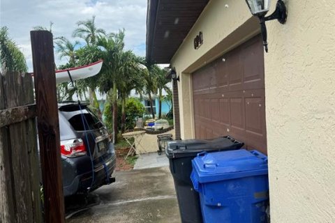 House in Apollo Beach, Florida 3 bedrooms, 170.1 sq.m. № 1844848 - photo 12
