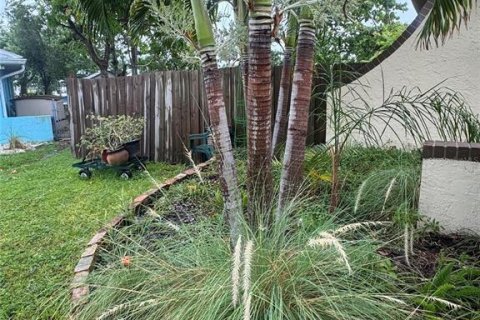 House in Apollo Beach, Florida 3 bedrooms, 170.1 sq.m. № 1844848 - photo 7