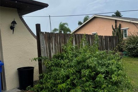 House in Apollo Beach, Florida 3 bedrooms, 170.1 sq.m. № 1844848 - photo 3