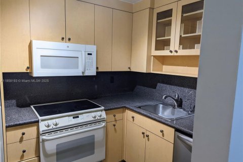 Condominio en venta en Miami, Florida, 1 dormitorio, 57.23 m2 № 1977512 - foto 11