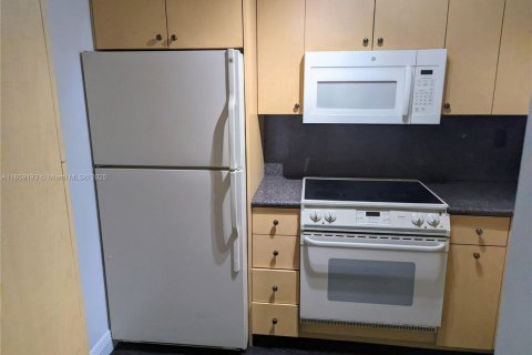 Condominio en venta en Miami, Florida, 1 dormitorio, 57.23 m2 № 1977512 - foto 10