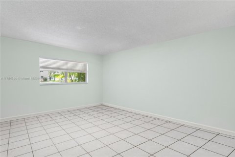 Купить кондоминиум в Дирфилд-Бич, Флорида 1 спальня, 77.29м2, № 1956736 - фото 8