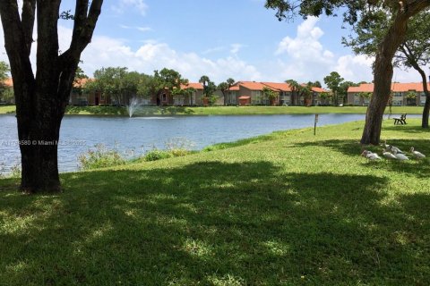 Купить кондоминиум в Дирфилд-Бич, Флорида 1 спальня, 77.29м2, № 1956736 - фото 18