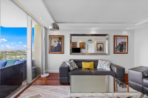 Copropriété à vendre à Miami Beach, Floride: 2 chambres, 110.55 m2 № 1959043 - photo 9
