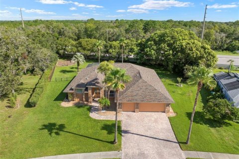 Casa en venta en Spring Hill, Florida, 4 dormitorios, 245.73 m2 № 1876543 - foto 19