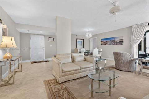 Condo in Tequesta, Florida, 3 bedrooms  № 1936535 - photo 8