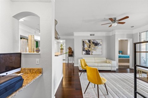 Condominio en venta en Orlando, Florida, 3 dormitorios, 117.06 m2 № 2196415 - foto 14