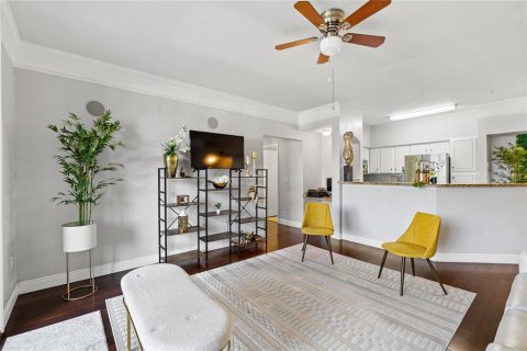 Condominio en venta en Orlando, Florida, 3 dormitorios, 117.06 m2 № 2196415 - foto 11
