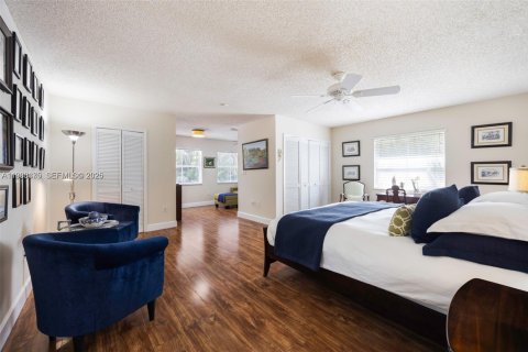 Casa en venta en Miami, Florida, 4 dormitorios, 247.12 m2 № 1996181 - foto 20