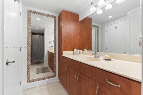Copropriété à louer à Miami Beach, Floride: 1 chambre, 85.66 m2 № 2153727 - photo 9